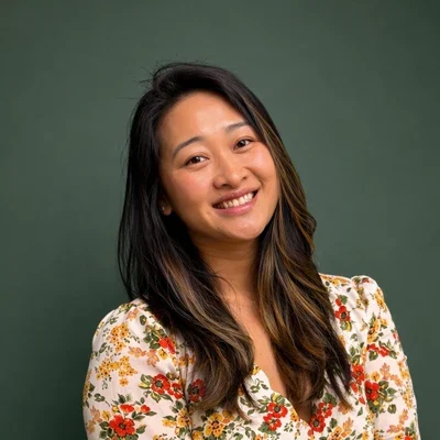 A headshot of Dr. Eva Quach, a chiropractor at Resolve Chiropractic.